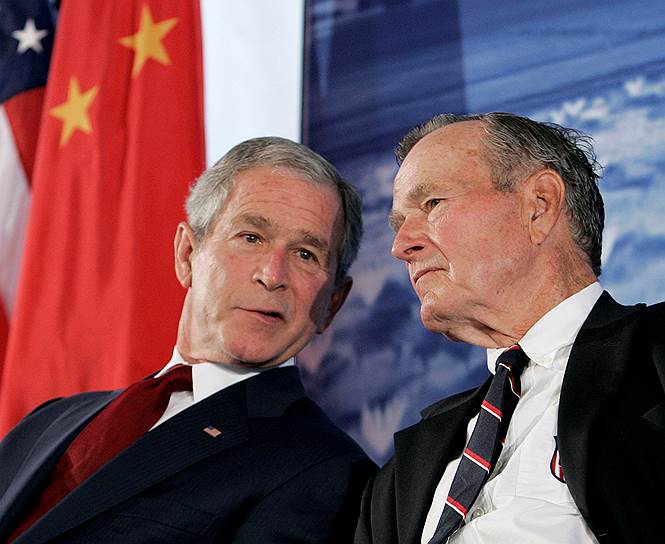 В 2001 году 43-м президентом стал его сын — Джордж Буш-младший. 