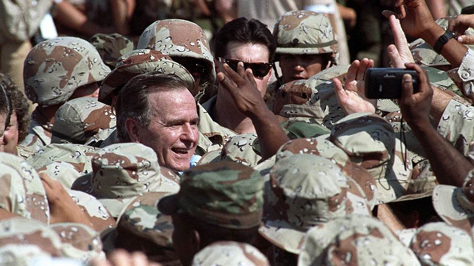 На посту президента Буш санкционировал военные операции США в Панаме и Персидском заливе, после которых его рейтинг доверия среди американцев составил 89%. На волне популярности он решился на повышение налогов, что во многом предопределило его проигрыш на следующих выборах.  