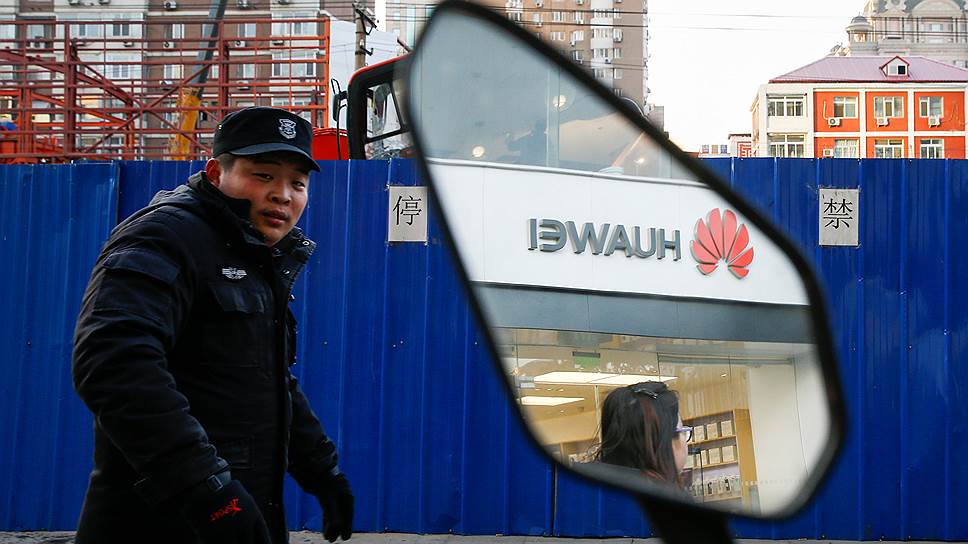 Китайский бизнес решил поддержать Huawei и наказать Apple