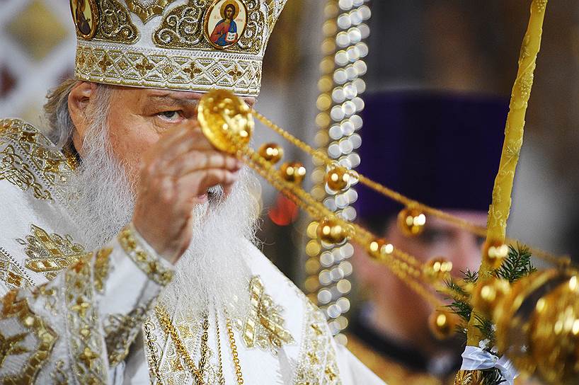 Патриарх Московский и всея Руси Кирилл во время богослужения в Храме Христа Спасителя