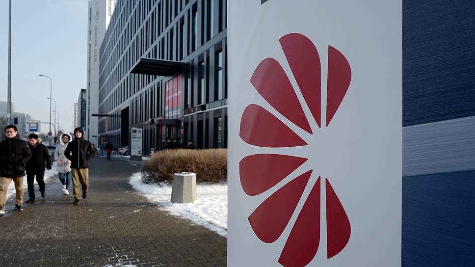 За что в Польше арестовали директора по продажам местного представительства Huawei
