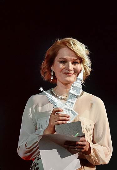 Актриса Виктория Толстоганова во время церемонии вручения 7-ой ежегодной премии газеты The Art Newspaper Russia в Гостином дворе