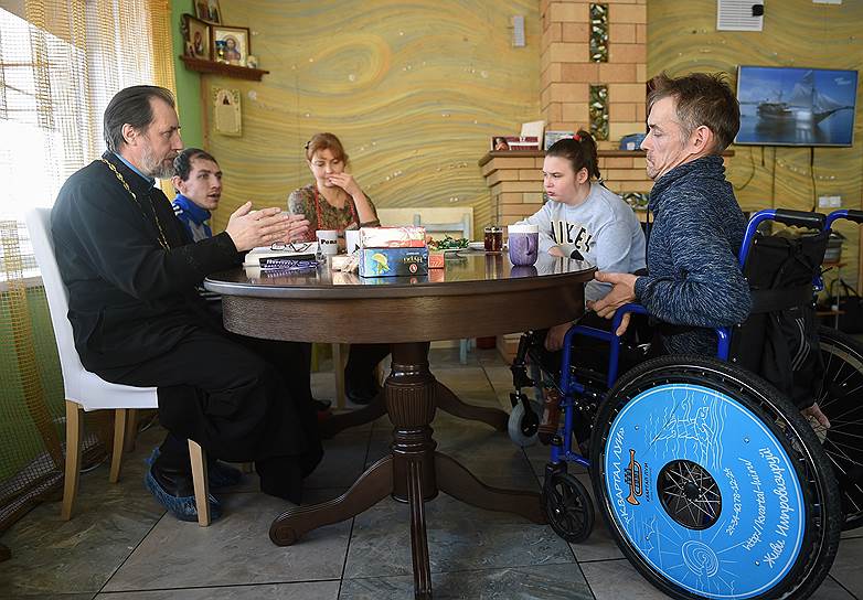 НКО и местная епархия объединили усилия, чтобы вывести молодых инвалидов из интернатов