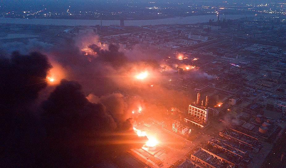 21 марта. По меньшей мере 62 человека погибли при &lt;a href=&quot;https://www.kommersant.ru/doc/3918501&quot;>взрыве&lt;/a> на территории химического завода в городском округе Яньчэн на востоке Китая