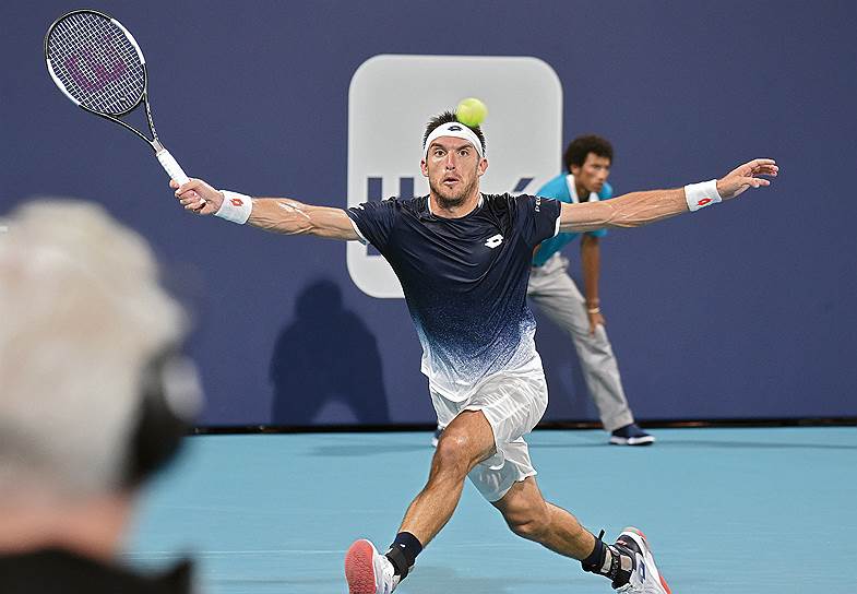 Майами, США. Аргентинский теннисист Леонардо Майер во время матча турнира Miami Open