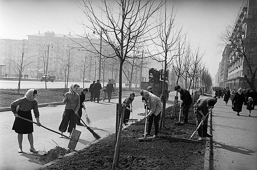 Субботник на улицах Москвы, 1963 год
