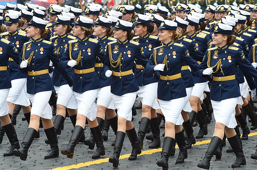 Сводный женский парадный расчет Министерства обороны России 