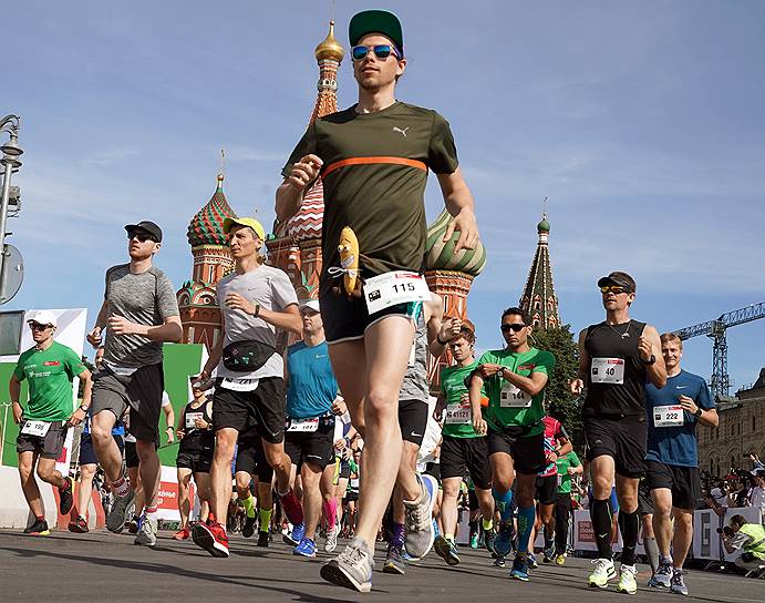Организаторами было предусмотрено два круга по 21 км, один — от старта до стадиона «Лужники», другой — до Новоспасского моста