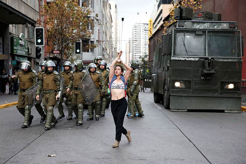 Сантьяго, Чили. Протесты учителей, требующих улучшения условий труда