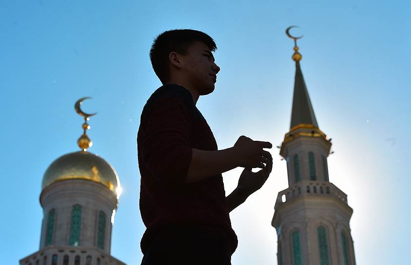 Москва, Россия. Мусульманский праздник Ураза-байрам