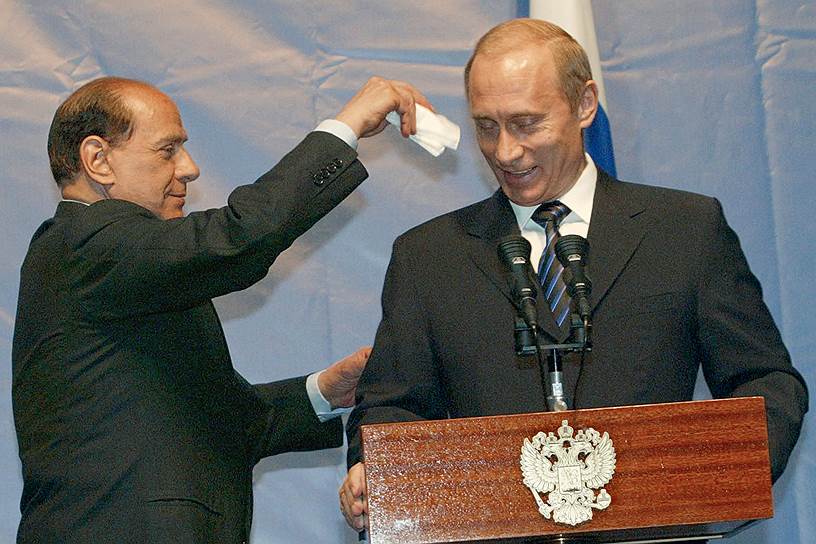 Премьер Италии Сильвио Берлускони и президент России Владимир Путин, 2004 год