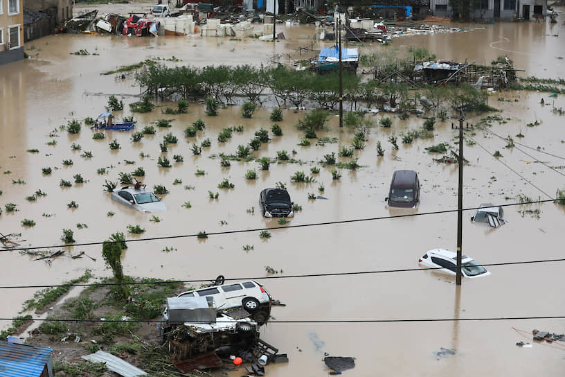 Прямой экономический ущерб от тайфуна, из-за которого подтопленными оказались более 173 тыс га сельскохозяйственных угодий, оценивается примерно в $2,1 млрд