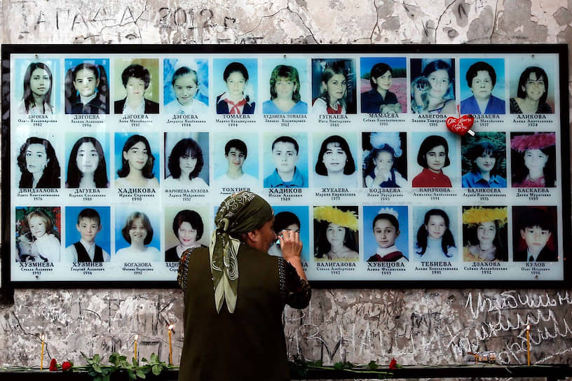 Траурное мероприятие в годовщину трагедии в Беслане на территории мемориала памяти жертв теракта 1 сентября 2004 года.