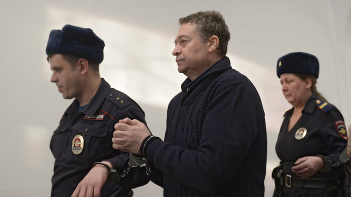 Доказательства взятки списали со счетов