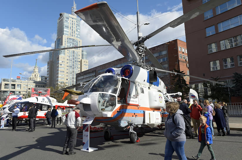 Зрителям были показаны возможности авиации в экстремальных ситуациях