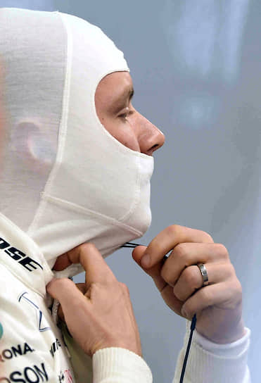 С 2014 года все шесть прошедших в Сочи гонок выигрывали пилоты команды Mercedes&lt;br>
На фото — пилот Mercedes финн Валттери Боттас, пришедший к финишу вторым