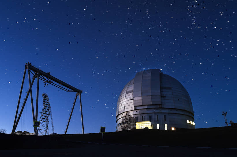 В горах Карачаево-Черкесии расположен крупнейший на территории России и Евразии оптический Большой телескоп азимутальный (БТА) с диаметром главного зеркала 6 м. Он начал работу в 1977 году и 17 лет был крупнейшим телескопом в мире