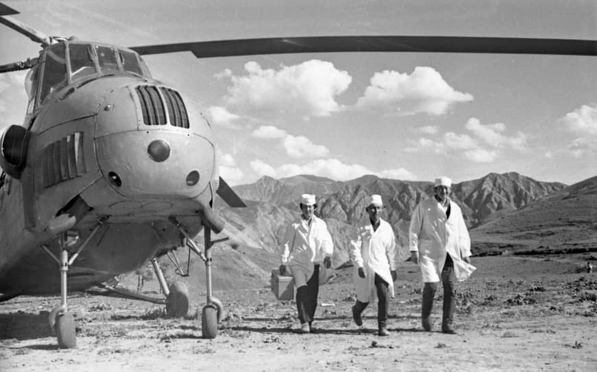 Создание в СССР санитарной авиации было инициировано в 1925 году Обществом Красного Креста и Красного полумесяца. В марте 1992 года при министерстве Гражданской авиации России был сформирован центральный аэромобильный спасательный отряд (ЦАМО)