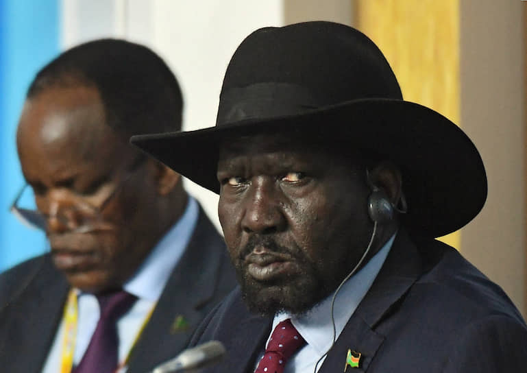 Президент Южного Судана Сальваторе Киир на первом пленарном заседании саммита