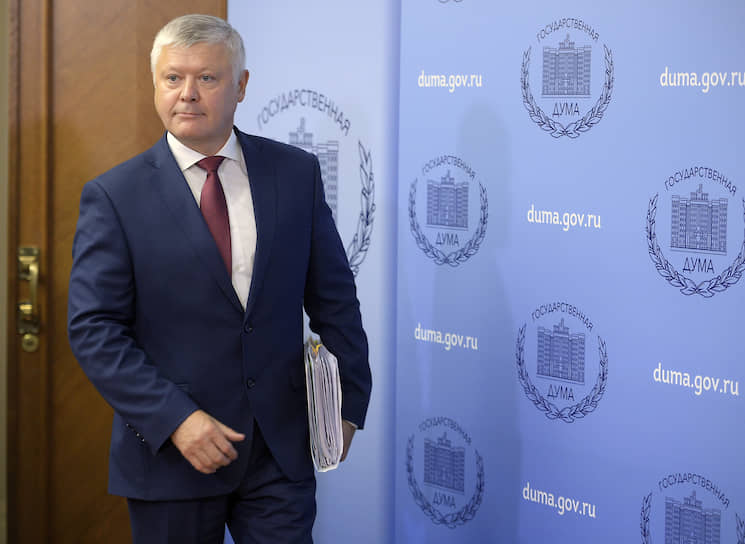 Председатель комитета Госдумы по безопасности и противодействию коррупции Василий Пискарев 