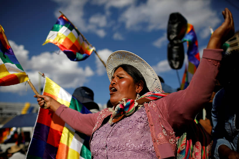 Кочабамба, Боливия. Сторонники бывшего президента Эво Моралеса во время демонстрации 
