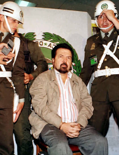 Колумбийцы &lt;b>Хильберто Родригес Орехуэла&lt;/b> (на фото) и его брат Мигель вместе организовали картель Кали. Некоторое время картель был ответственен за поставку свыше 80% кокаина в США и 90% — в страны Европы. Гильберто был арестован в 1995 году, когда колумбийская национальная полиция совершила налет на его дом. У него конфисковали имущества на $2,1 млрд