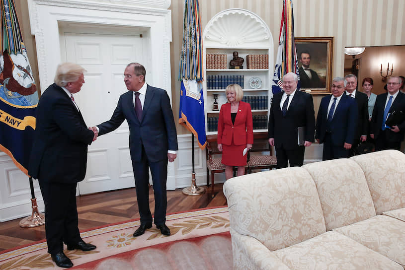 Президент США Дональд Трамп и министр иностранных дел России Сергей Лавров, май 2017 года