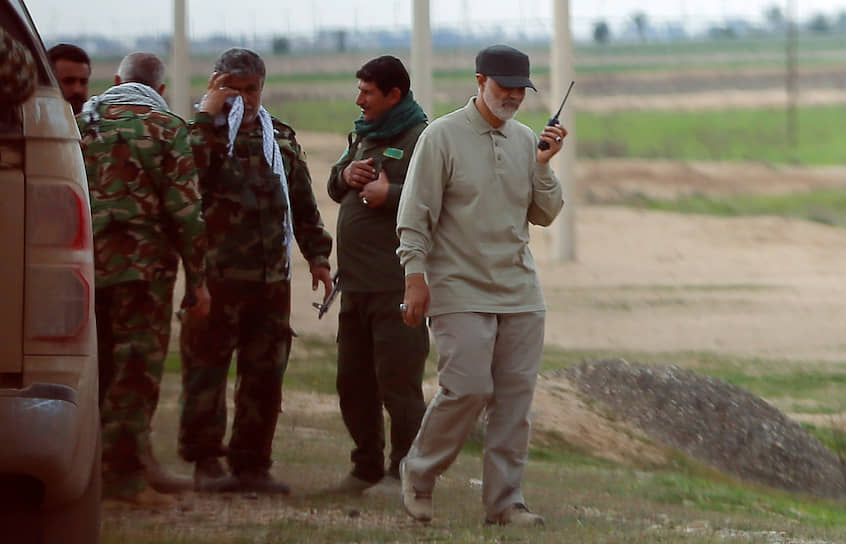 Иранский генерал Касем Сулеймани (справа)