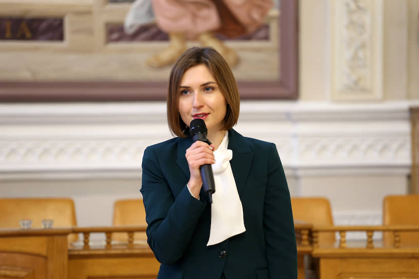 В августе 2019 года 29-летняя Анна Новосад стала министром образования и науки Украины