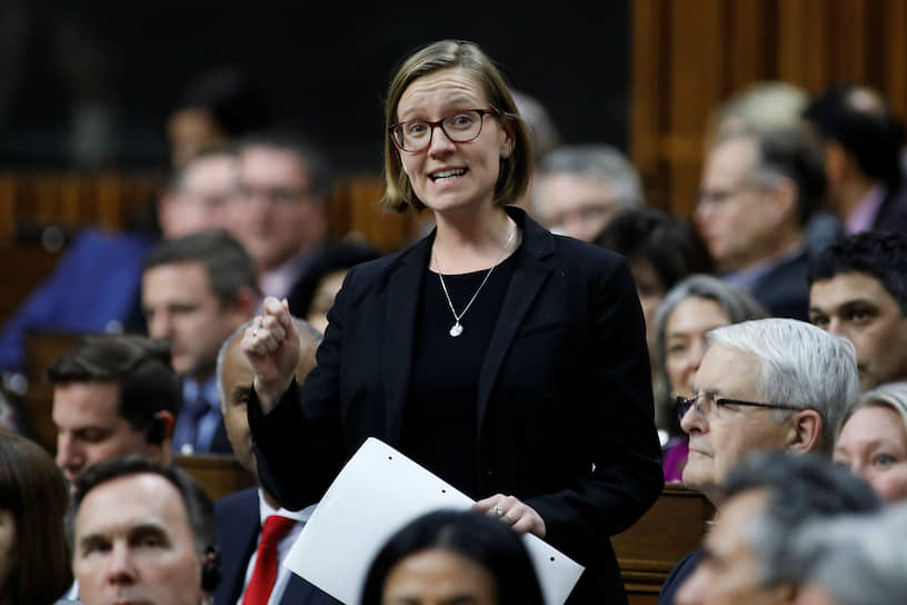 В январе 2017 года 29-летняя Карина Кулд стала министром по демографическим институтам в Канаде