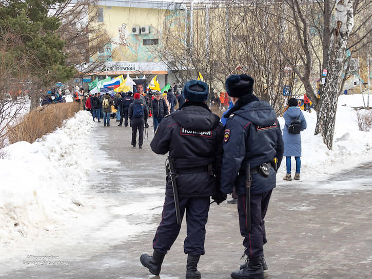 Полиция на шествии памяти Бориса Немцова в Екатеринбурге