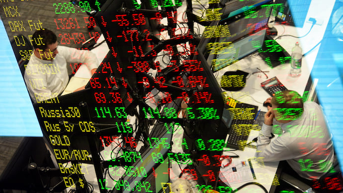 Эмитенты и топ-менеджеры пришли на распродажу