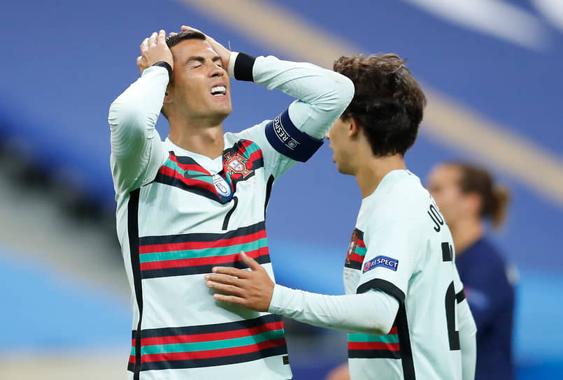 13 октября стало известно, что португальский футболист и нападающий итальянского клуба «Ювентус» Криштиану Роналду сдал положительный тест на коронавирус 
