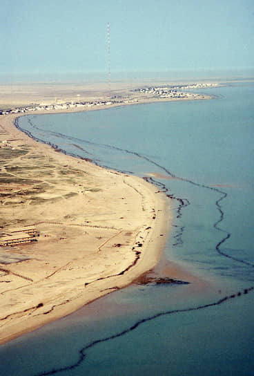 В январе 1991 года оккупировавшие Кувейт иракцы слили в воды Персидского залива до 820 тыс. тонн из танкеров и нефтяных терминалов, загрязнив 600 км побережья