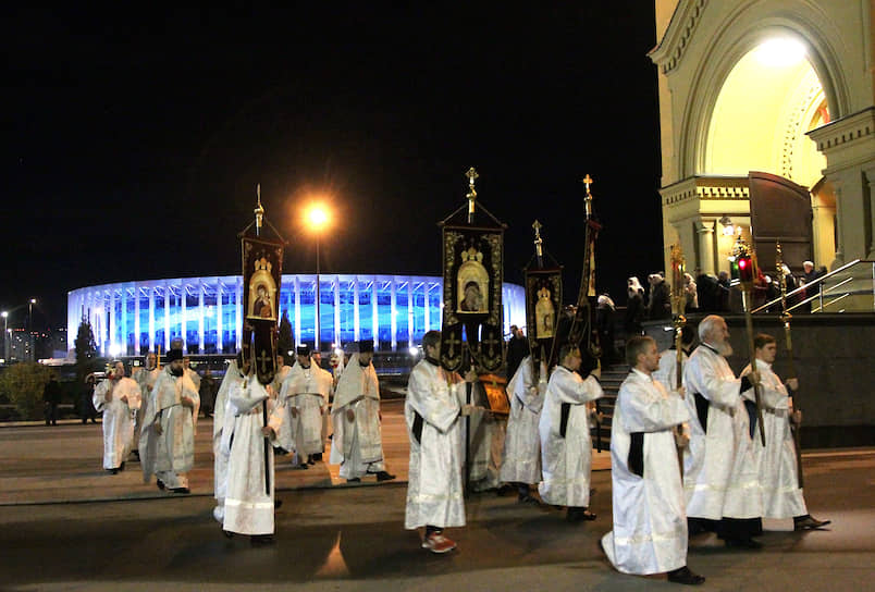 Празднование православной Пасхи в храме в Нижнем Новгороде
