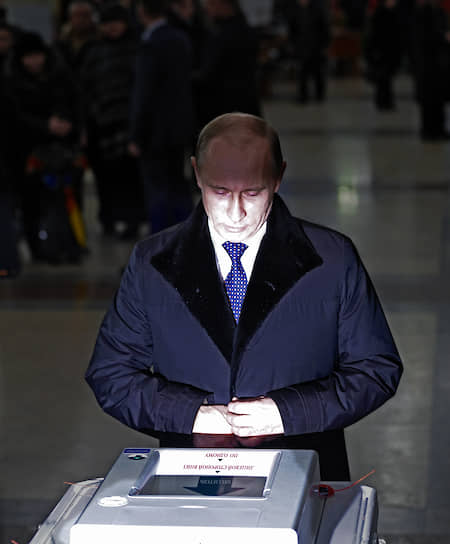 4 декабря 2011 года. Во время голосования на выборах в Госдуму 