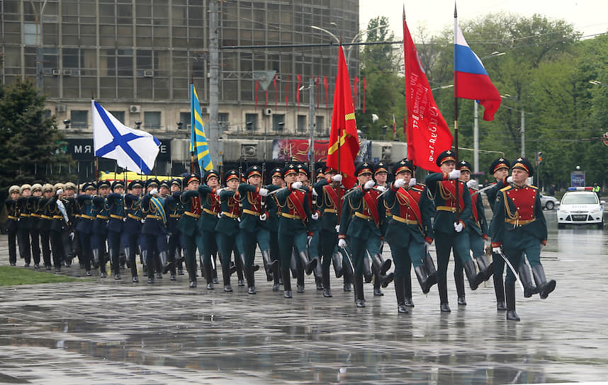 Парад в честь Дня Победы в Ростове-на-Дону
