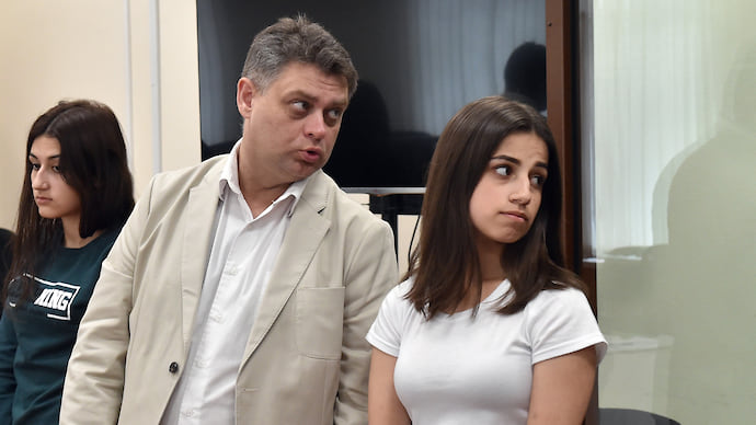 Сестер Хачатурян ждут в Генпрокуратуре