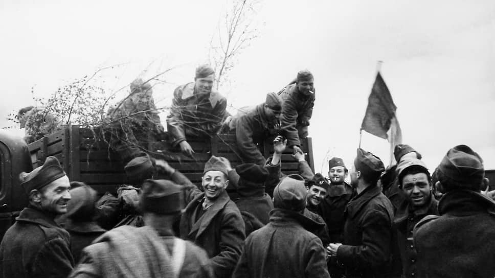 «Возможность создания сильной французской армии и вообще возрождение Франции как подлинно великой державы представляется весьма сомнительной» (на фото — французские военнопленные, освобожденные Красной армией. Германия, 1945 год)