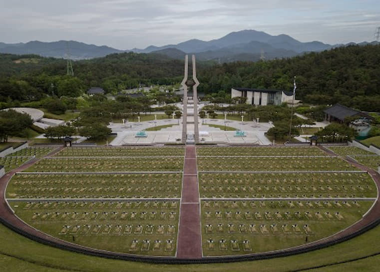 Мемориальное Национальное кладбище 18 мая в Кванджу