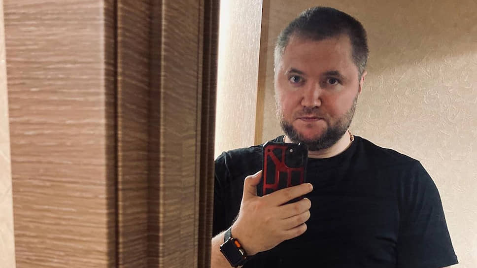 Как администратора Владимира Воронцова арестовали за интимные фотографии офицера