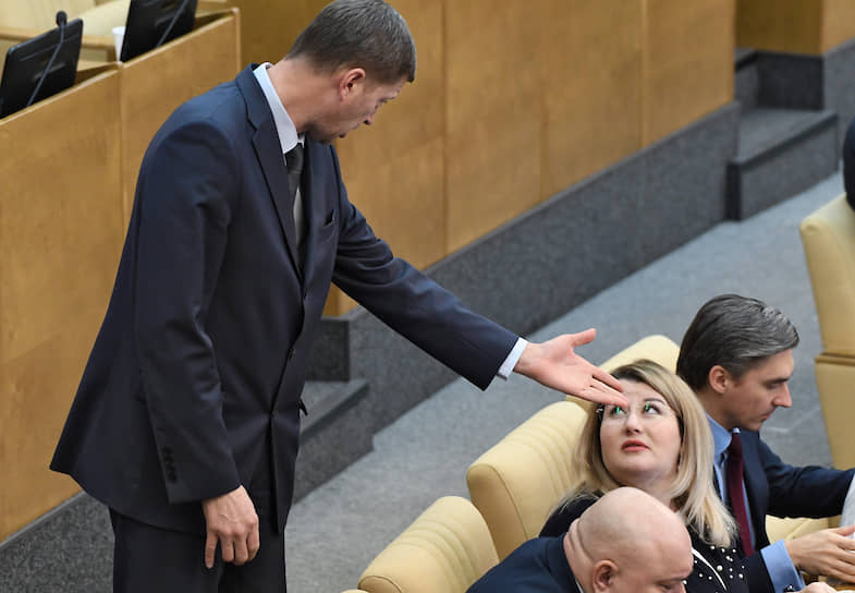 Депутаты Сергей Иванов (слева), Елена Строкова и Андрей Свинцов