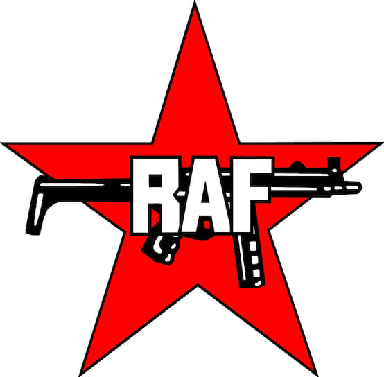 На эмблеме «Фракции Красной армии» изображена советская красная звезда и пистолет-пулемет Kechler&Coch MP5. Дизайнер, рисовавший эмблему, вероятно, не знал, что этот пистолет состоял на вооружении полиции ФРГ