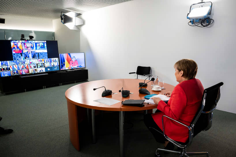 Канцлер Германии Ангела Меркель во время онлайн-саммита с лидерами ЕС