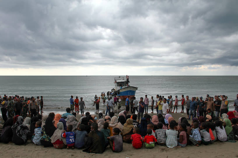 Ачех, Индонезия. Эвакуация беженцев