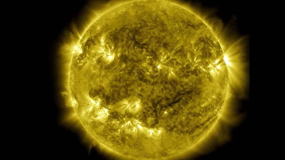 Как NASA показало съемки солнечной активности