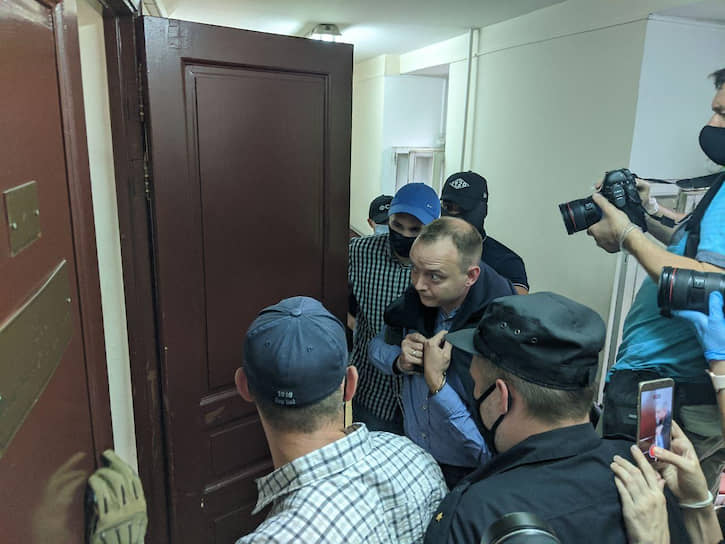 В «Роскосмосе» заявили, что задержание Ивана Сафронова не касается его работы в госкорпорации