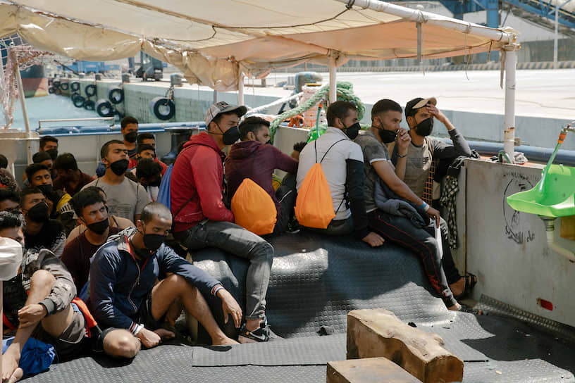 Кроме туристов в Италию снова направились беженцы 