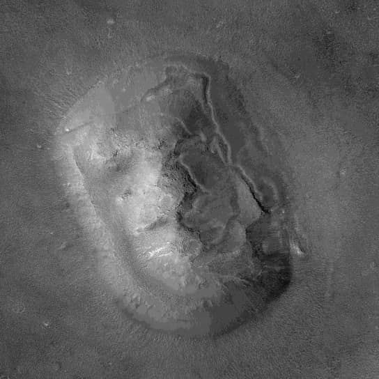 Фотография «лица» в лучшем разрешении, сделанная в 2001 году станцией Mars Global Surveyor