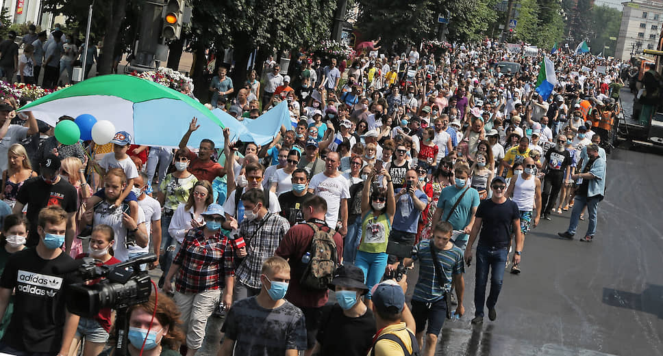 Участники акции требовали освободить губернатора из московского СИЗО «Лефортово»